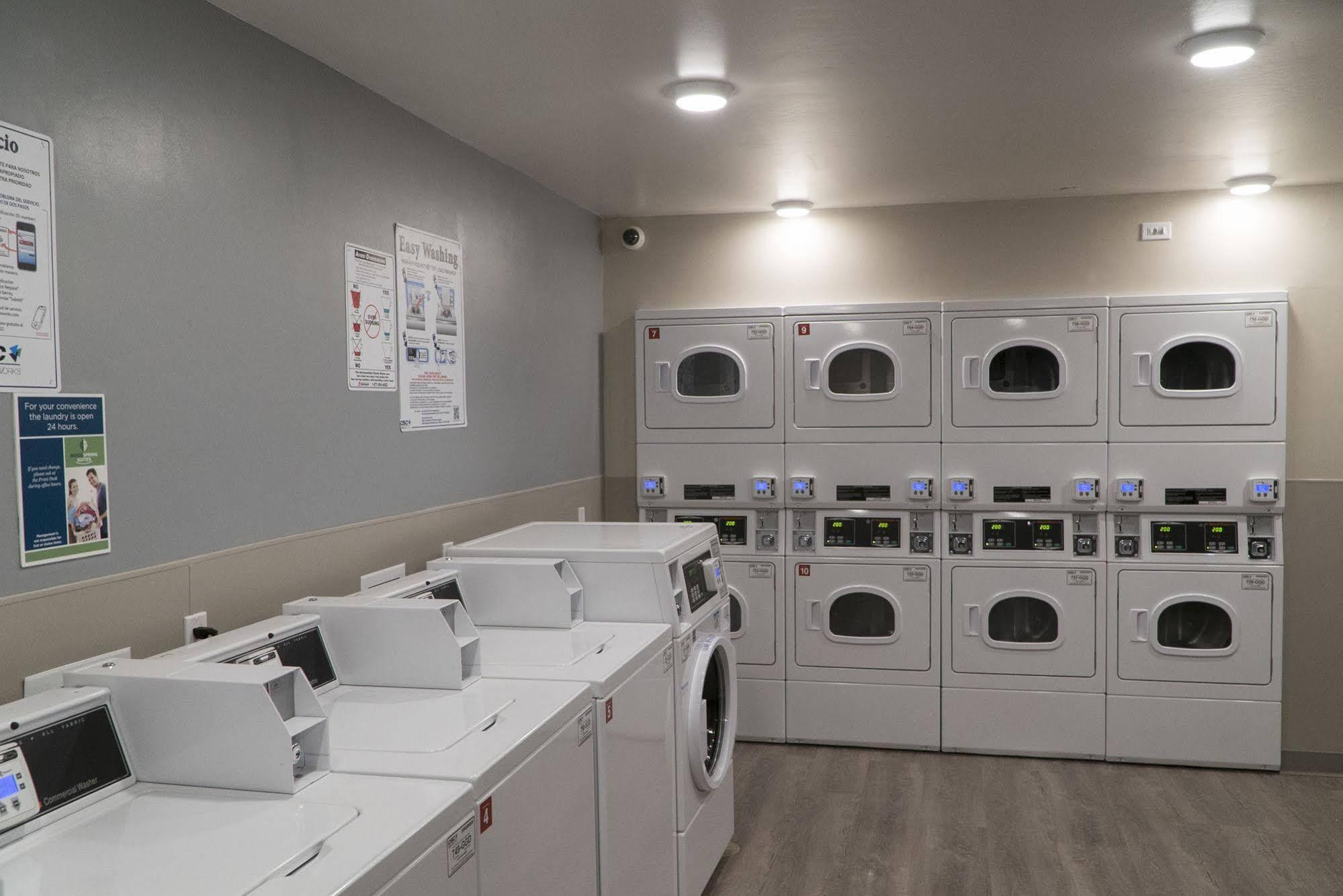 Woodspring Suites Bakersfield East Extérieur photo