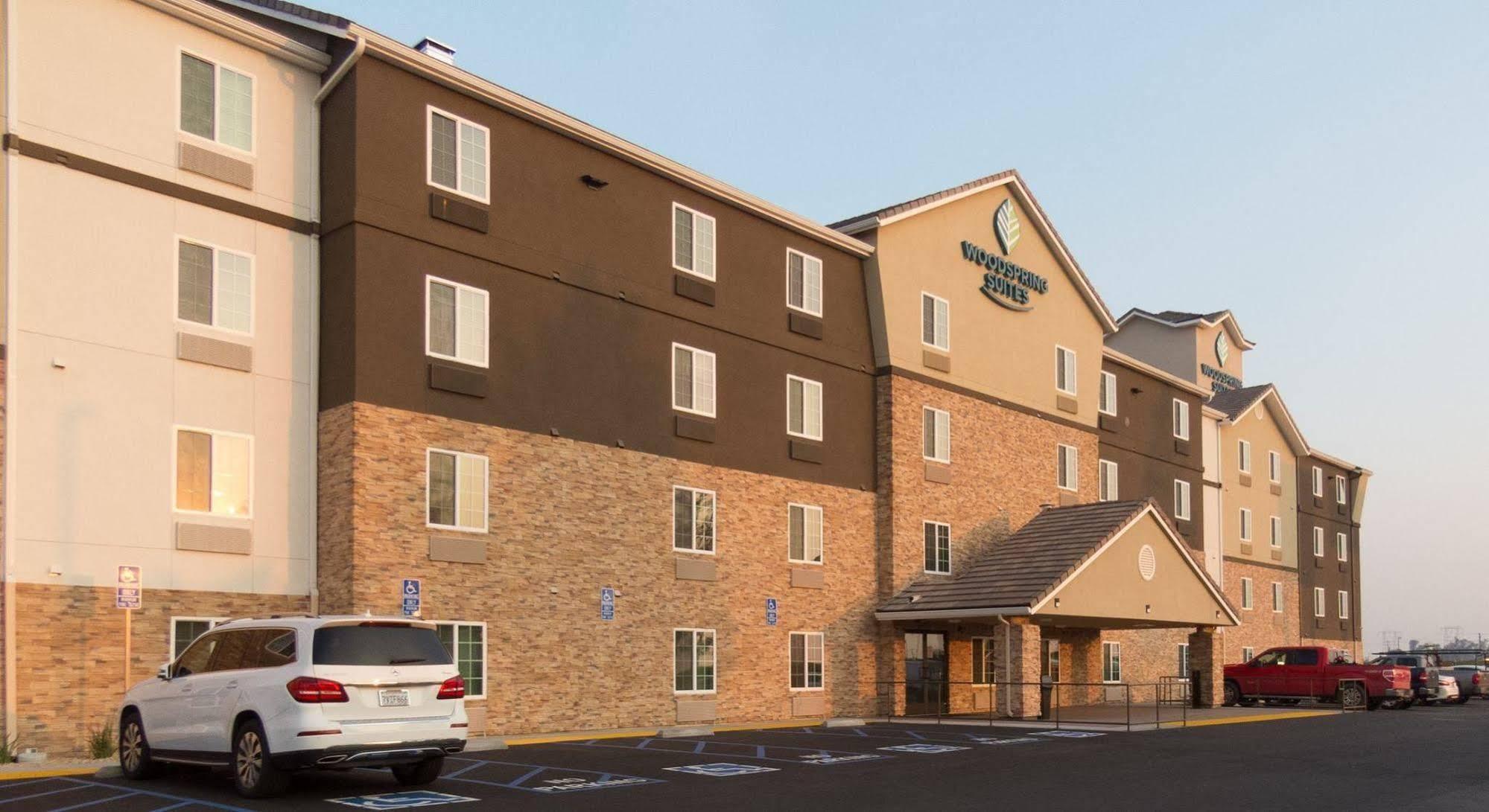 Woodspring Suites Bakersfield East Extérieur photo